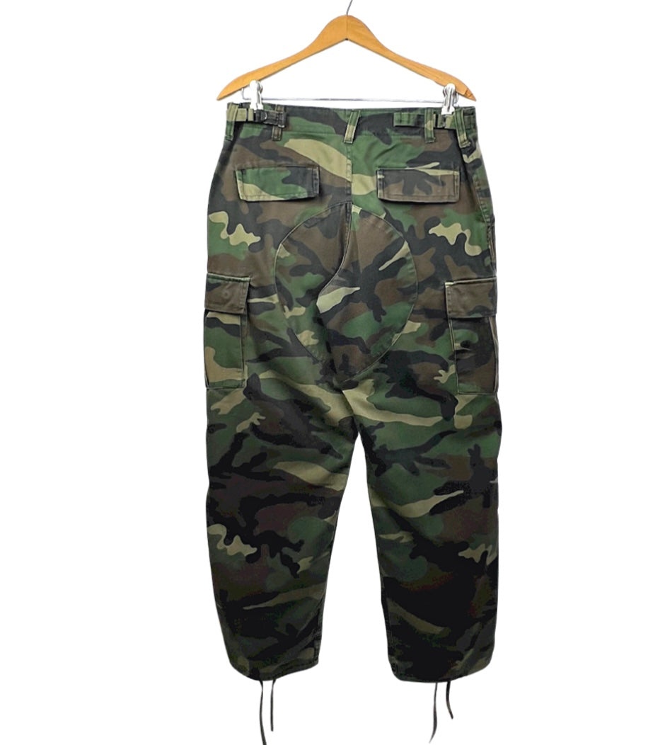 90’s Camo Army Cargo Pants Size 34