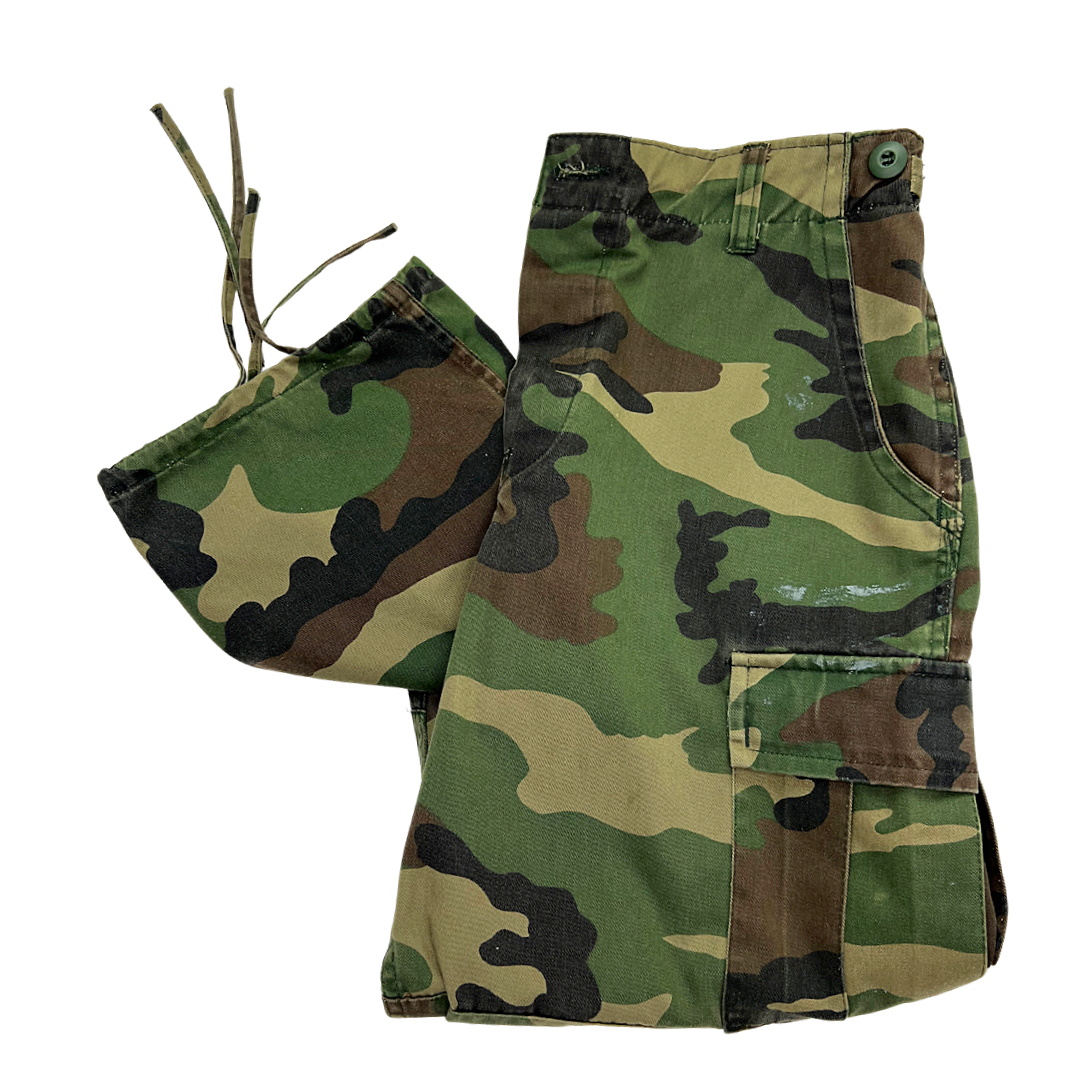 90’s Camo Army Cargo Pants Size 34