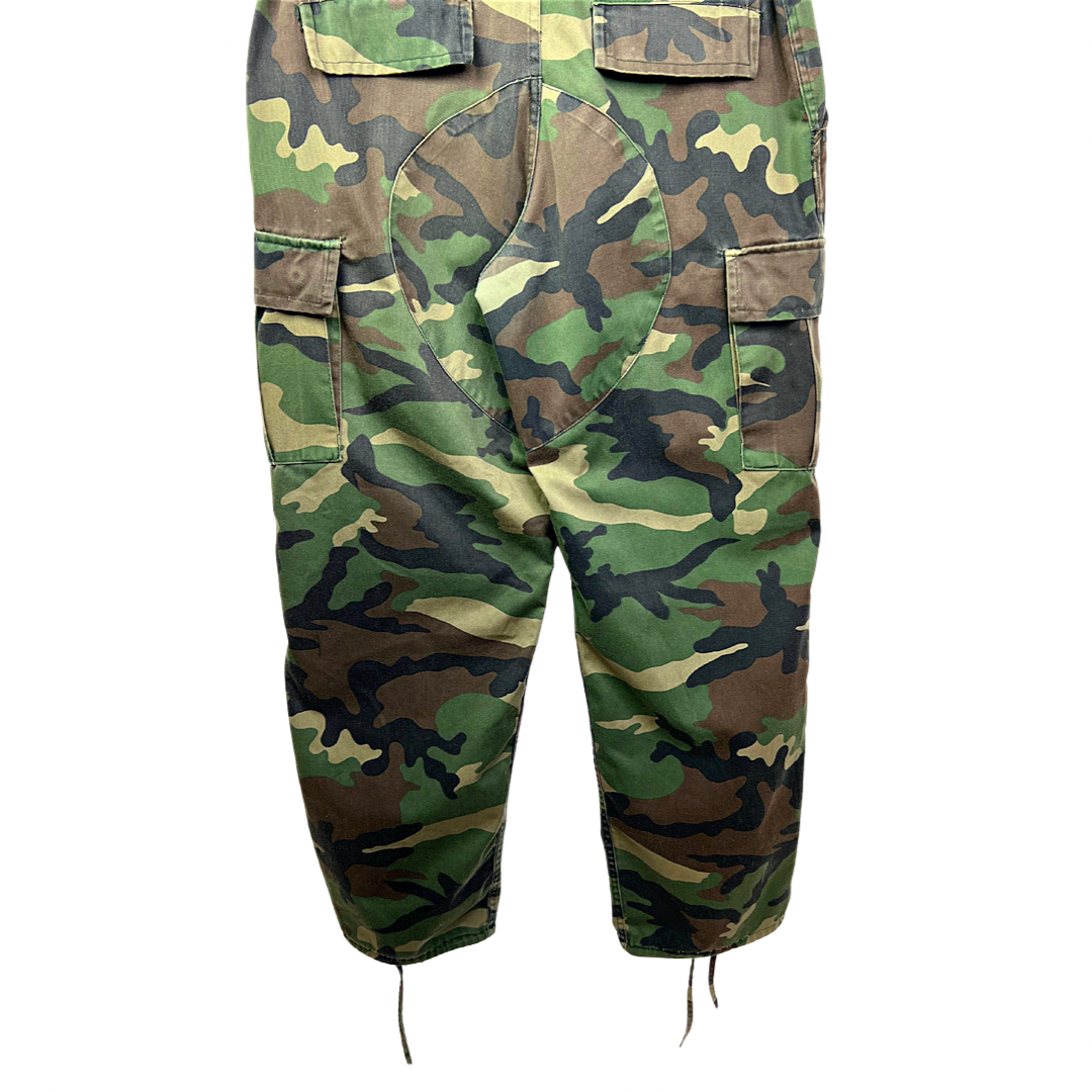90’s Camo Army Cargo Pants Size 34