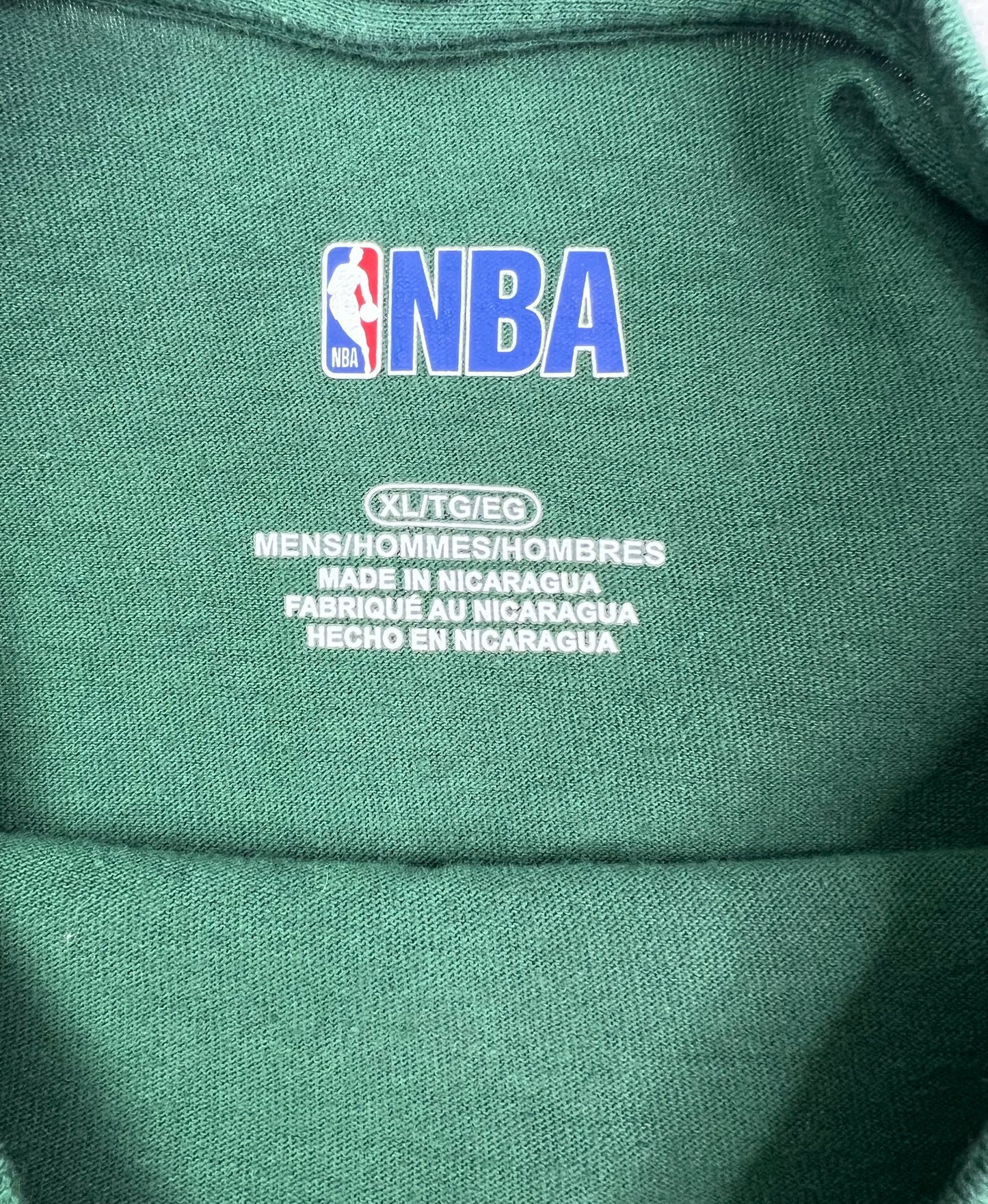 Milwaukee Bucks NBA T-shirt Size L/XL