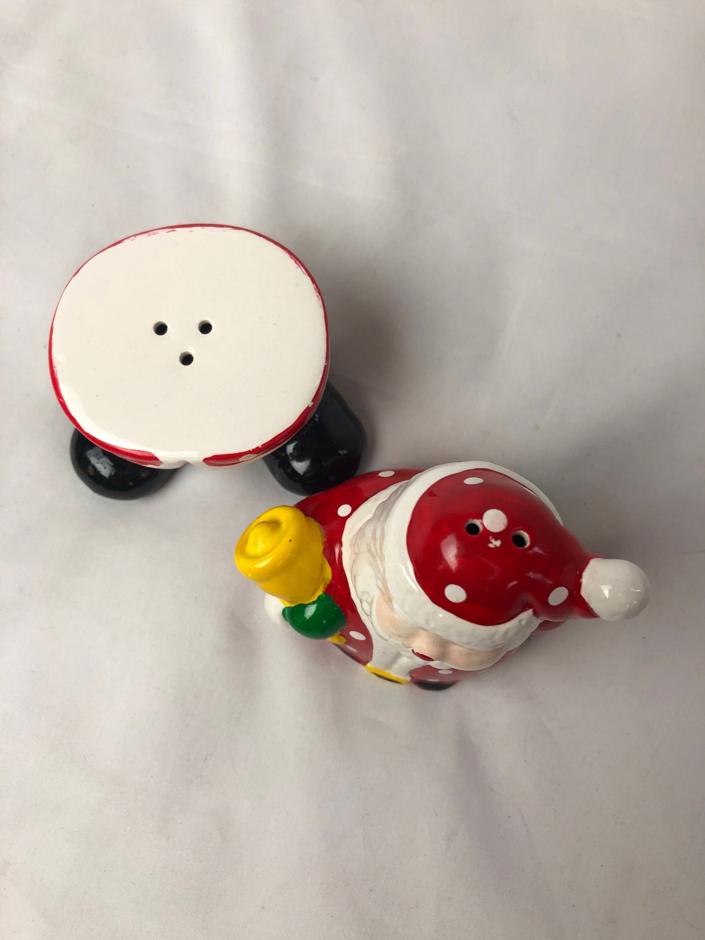 Vintage 90’s Santa Salt & Pepper Stackable Ceramic Christmas Shakers