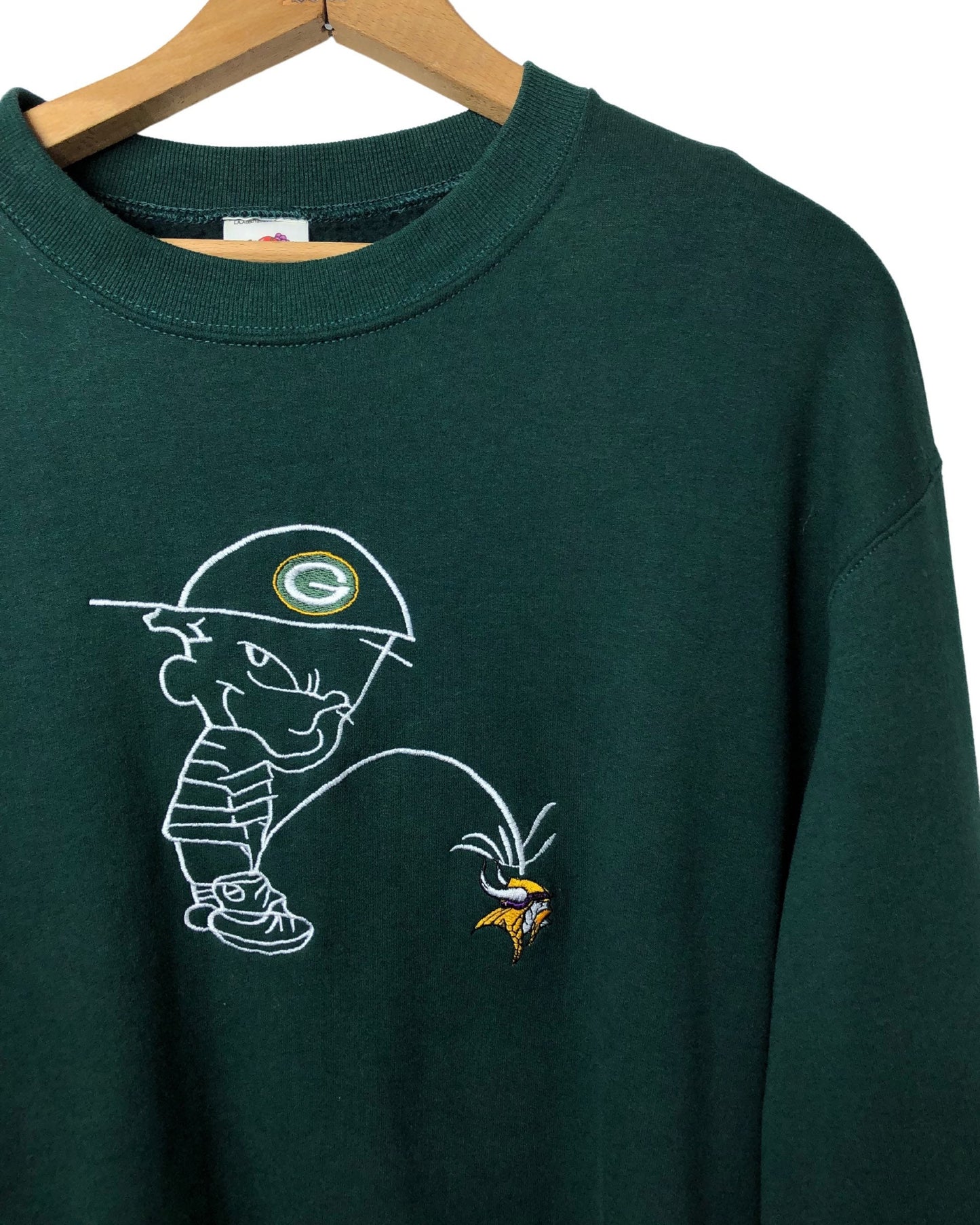 90’s Green Bay Packers Calvin Peeing Vikings Fruit of the Loom Embroidered Sweatshirt Size Large
