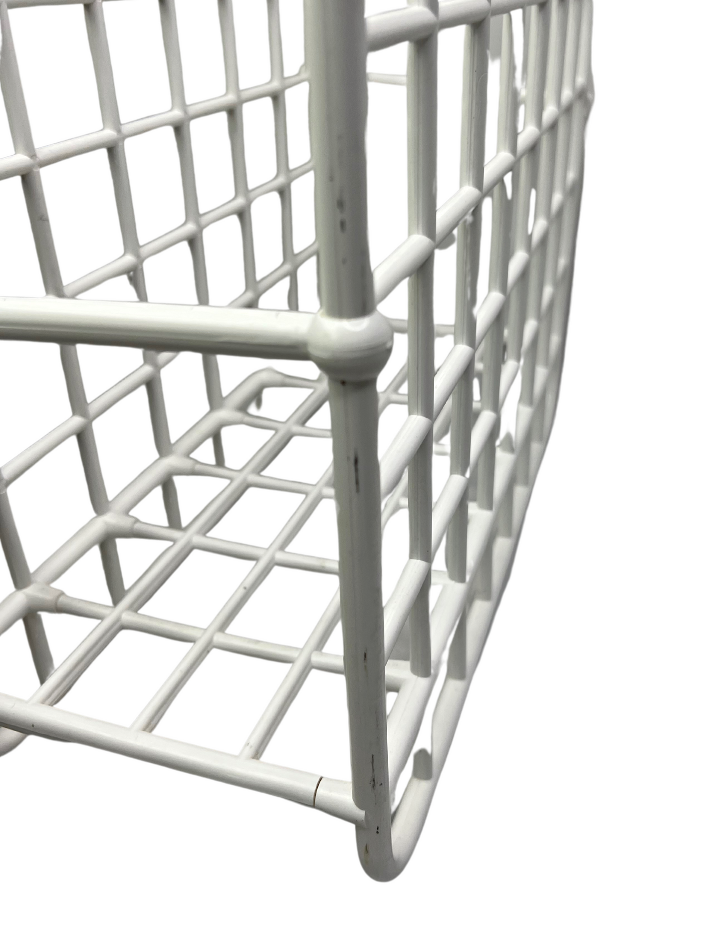 1982 YAFFA Catch-All White Plastic Magazine Rack Album Organizer 14”x 14.5” x 12”