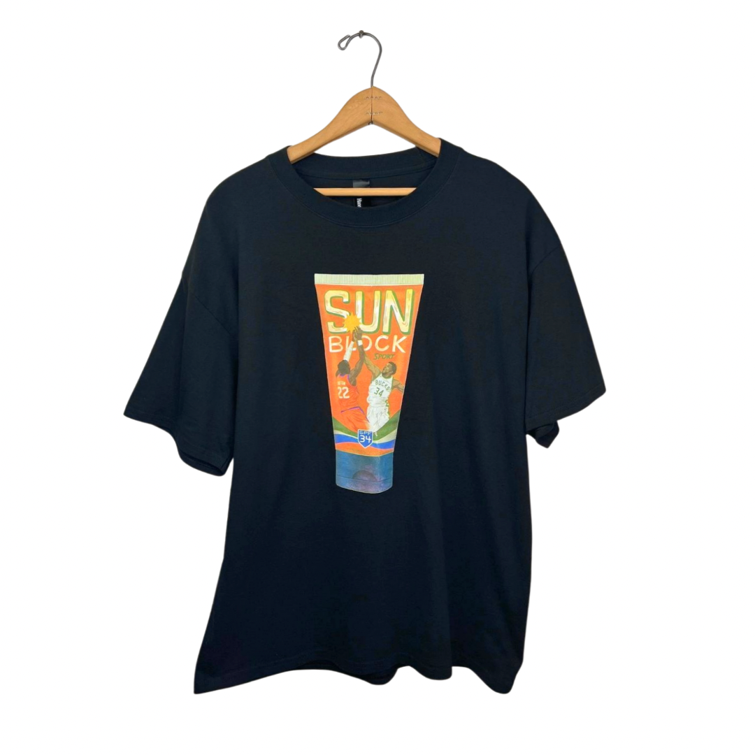 Giannis Antetokounmpo Milwaukee Bucks Freak Protection T-shirt Size Large