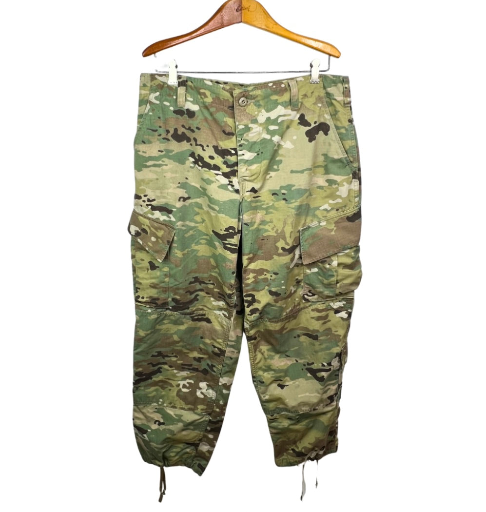 90’s Army Combat Camo Cargo Pants Size 34