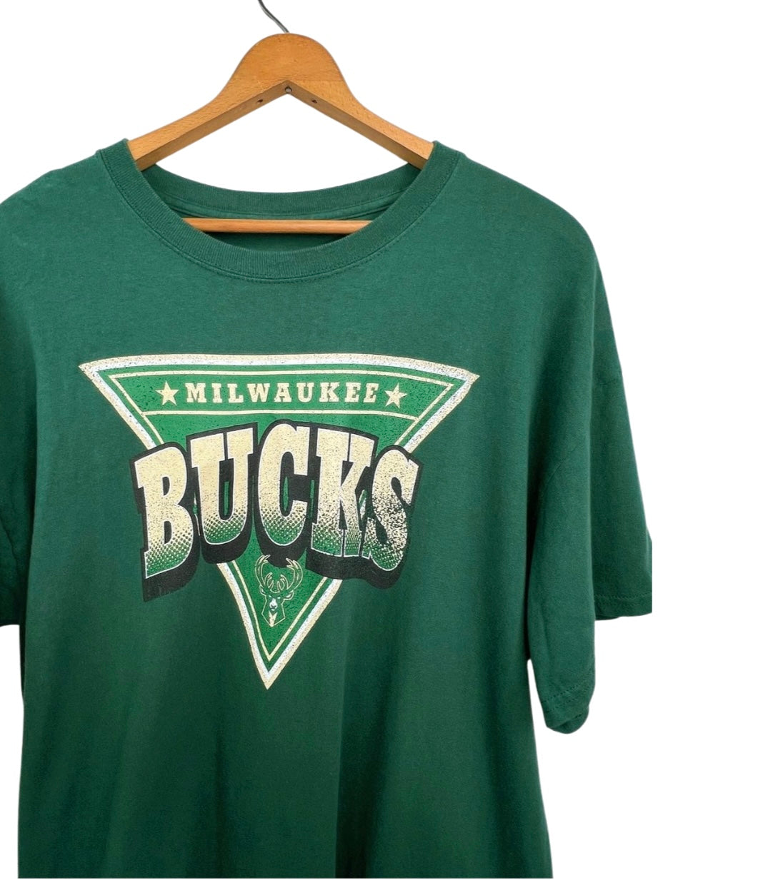 Milwaukee Bucks NBA T-shirt Size L/XL