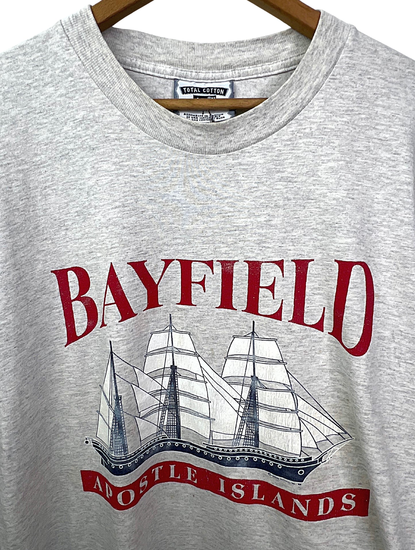90’s Bayfield Apostle Islands Sailboat T-shirt Size Large