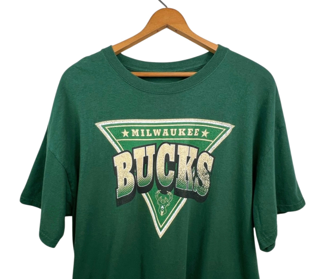 Milwaukee Bucks NBA T-shirt Size L/XL