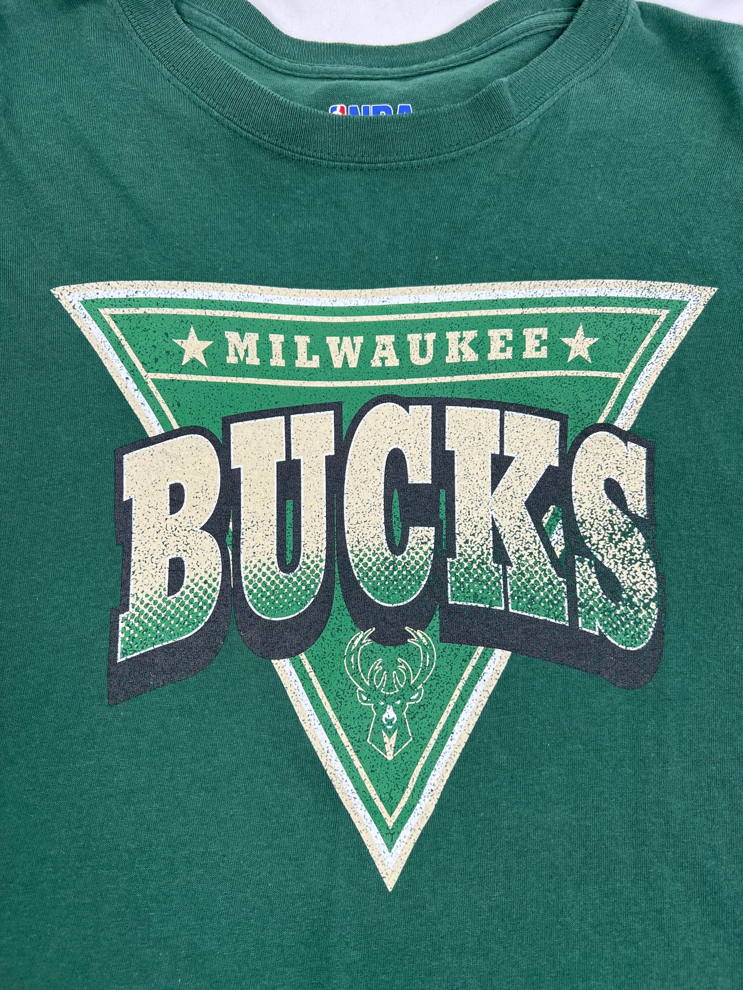 Milwaukee Bucks NBA T-shirt Size L/XL