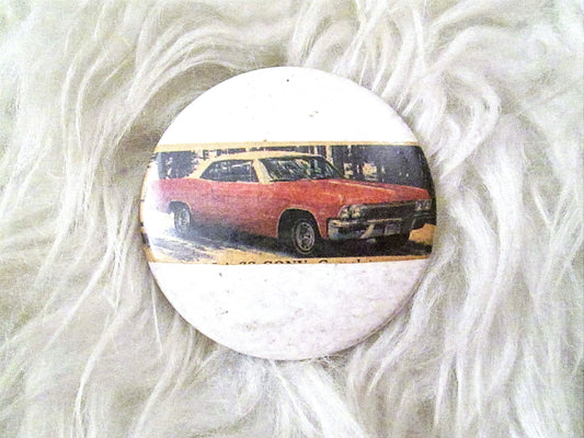 Vintage 1970s PLYMOUTH BARRACUDA Red Muscle Car Pinback Button