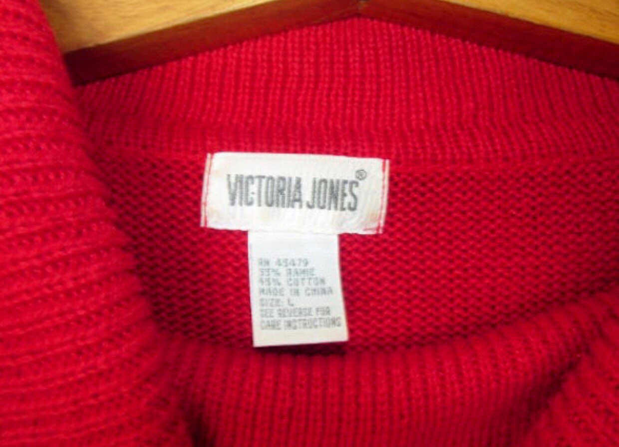 Wms Vintage 80s GOLD BEADED Red Victoria Jones SLOUCHY Gaudy Chunky Knit Ugly Holiday Turtleneck Sweater Size Large