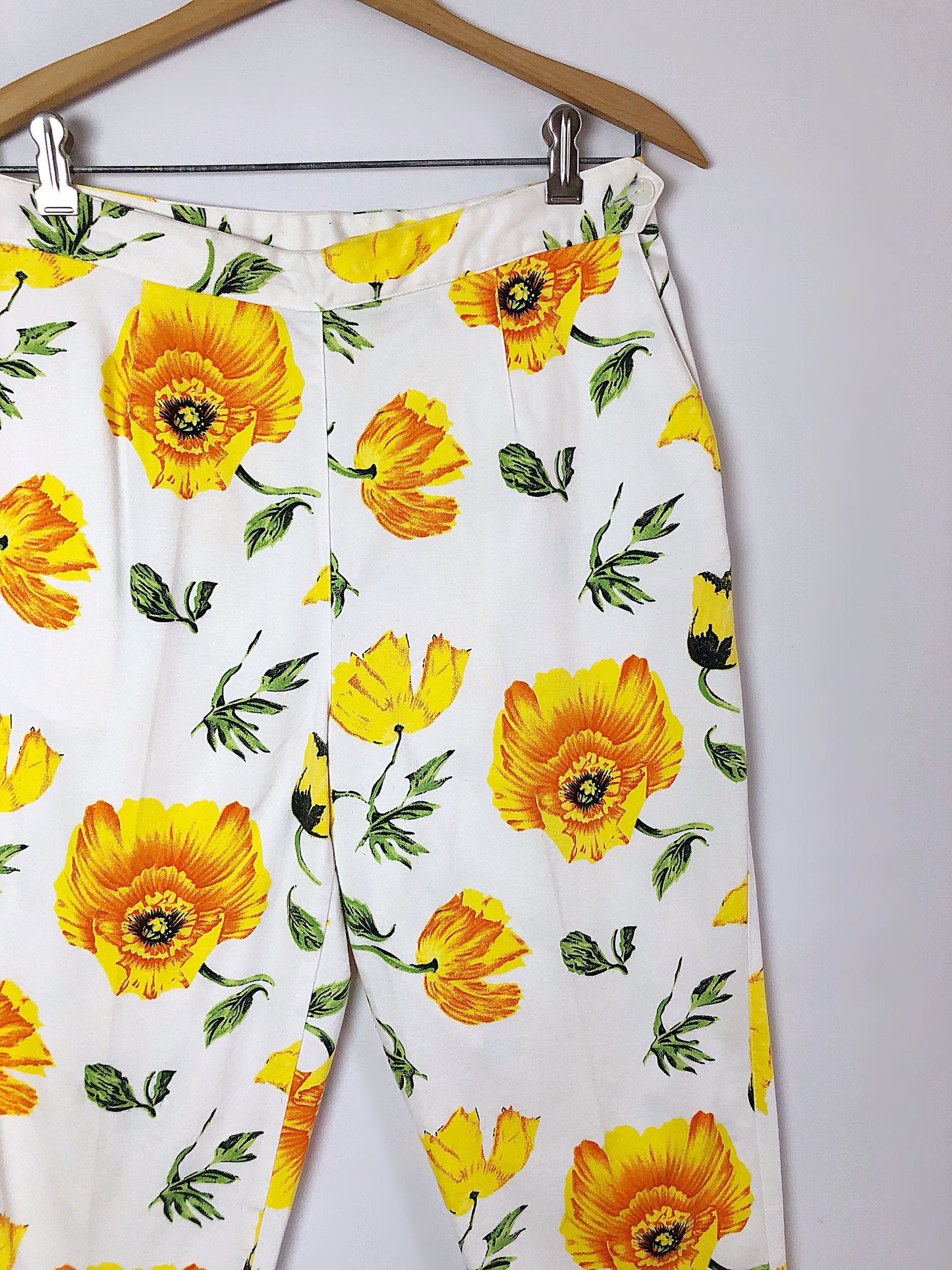 90’s Yellow Spring Floral Print Cropped Trousers with Pockets Size 28