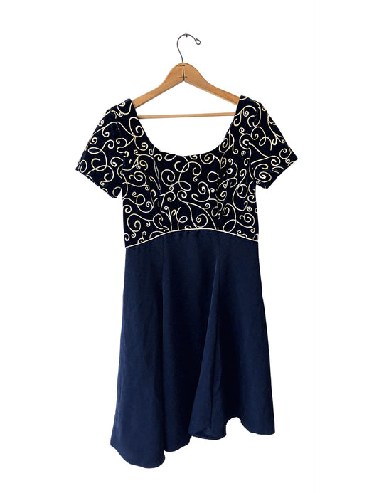 Wms 90's Black VELVET & Gold Swirl SCROLL Minimalist BABYDOLL Skater Dress Size 6