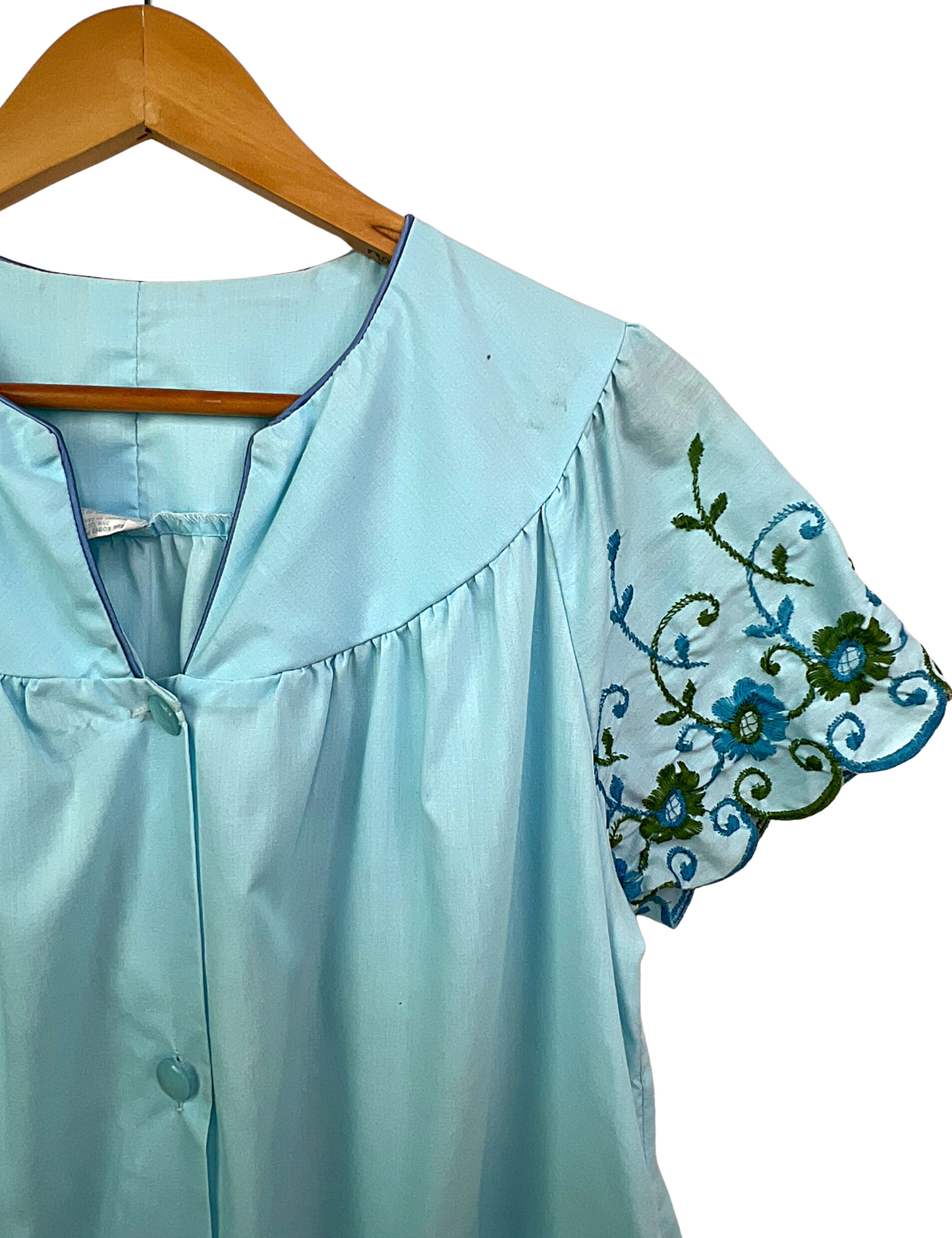 60’s Baby Blue Embroidered Floral Housecoat Robe with Pockets Size 14