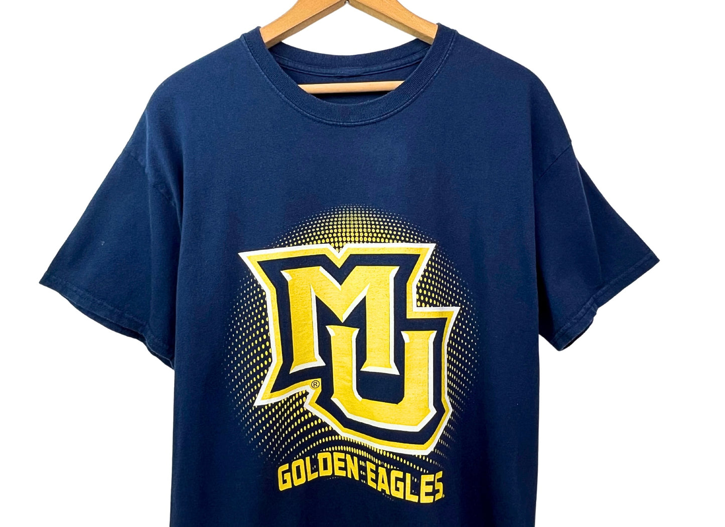 00's Marquette Golden Eagles T-shirt Size