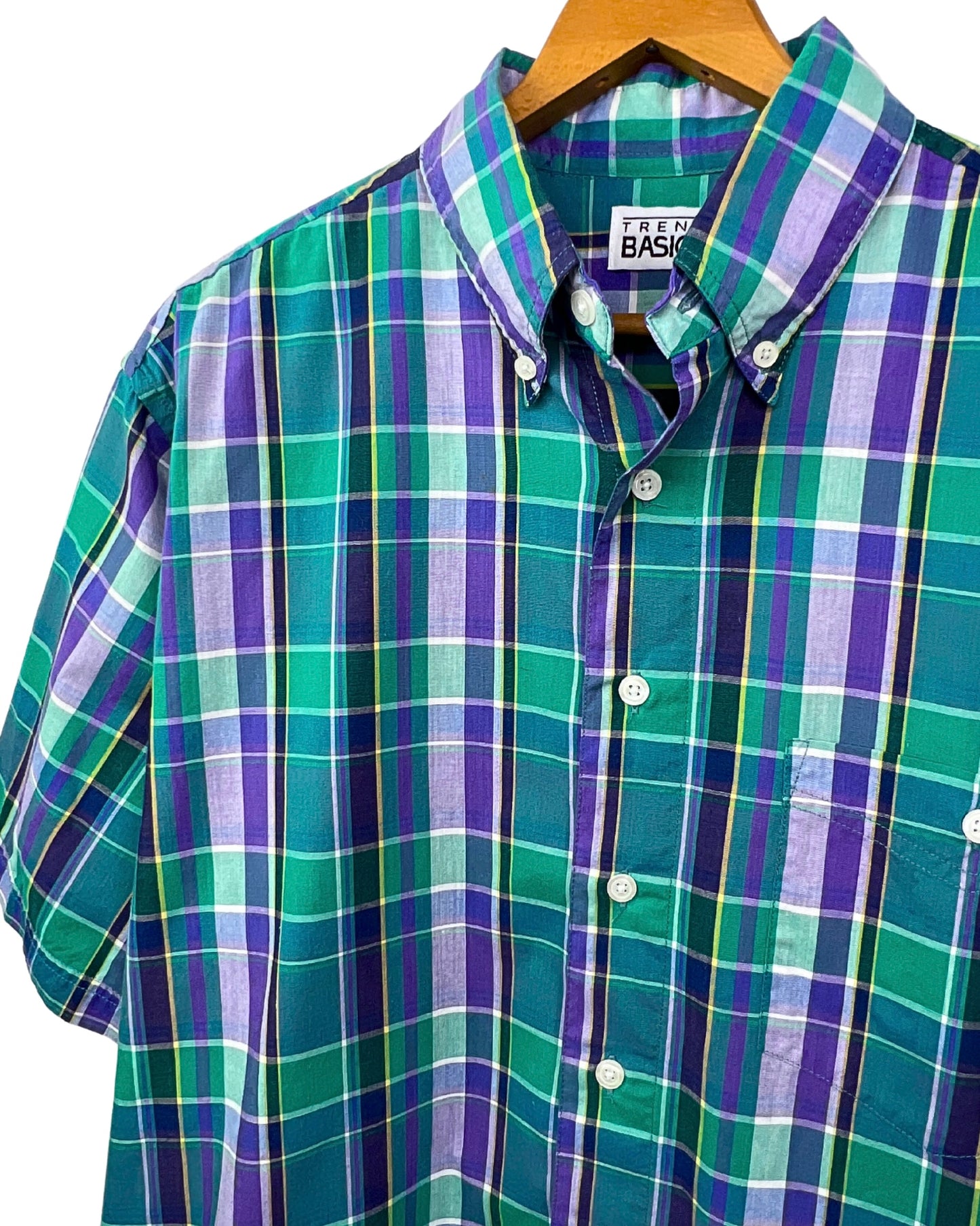 90’s Summer Plaid Short Sleeve Buttonup Shirt Size Medium