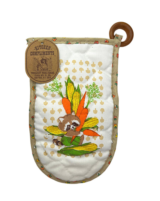 80’s Raccon Vegetable Retro Kitchen Oven Mitt Potholder
