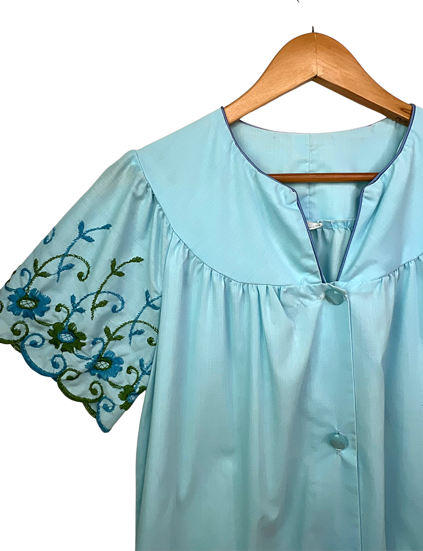 60’s Baby Blue Embroidered Floral Housecoat Robe with Pockets Size 14
